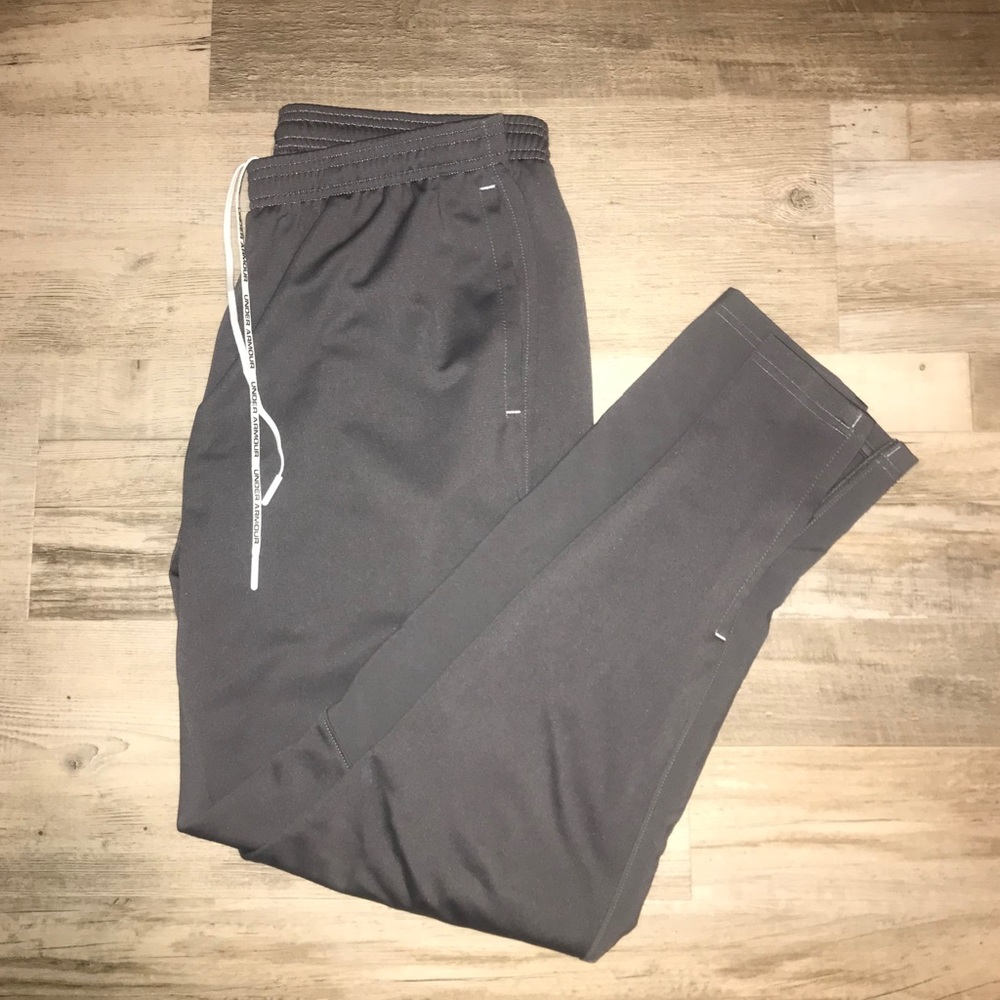 Gray underarmour jogger sweats!!!